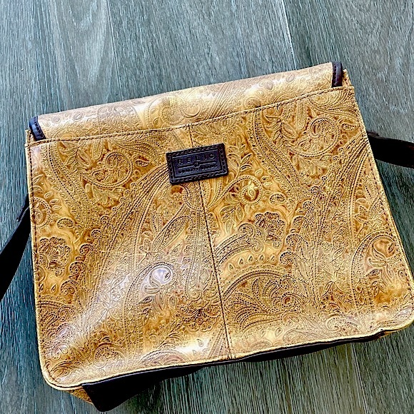 Relic (by Fossil) Shoulder Bag - Picture 2 of 4
